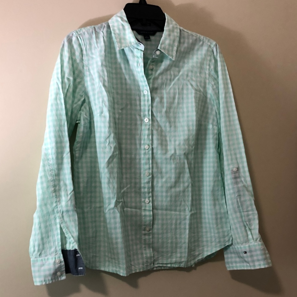 Tommy Hilfiger Classic Fit Button Down-Medium